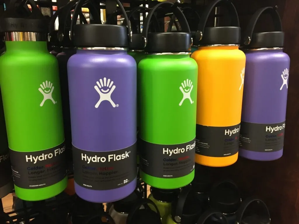 What is the Best Water Bottle for Hiking? (Hydro Flask vs Klean