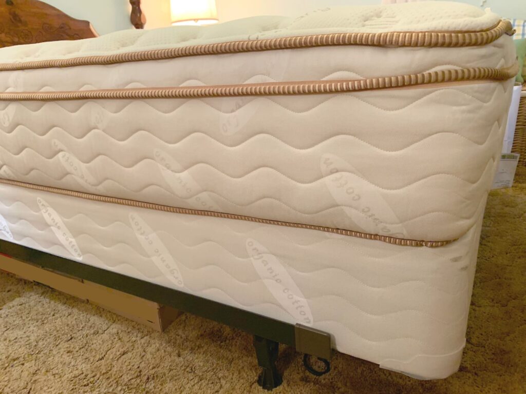 do saatva mattresses come in a box