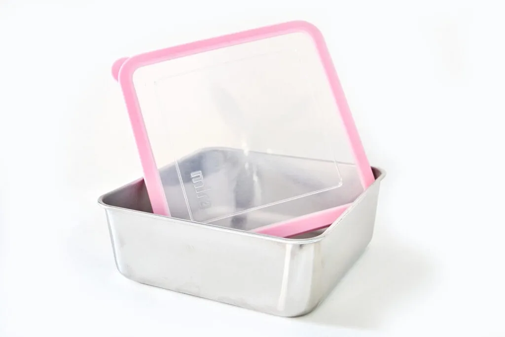 https://www.getgreenbewell.com/wp-content/uploads/2019/08/Mira-Stainless-Steel-Food-Container-with-See-Through-Lid-1024x683.jpg.webp