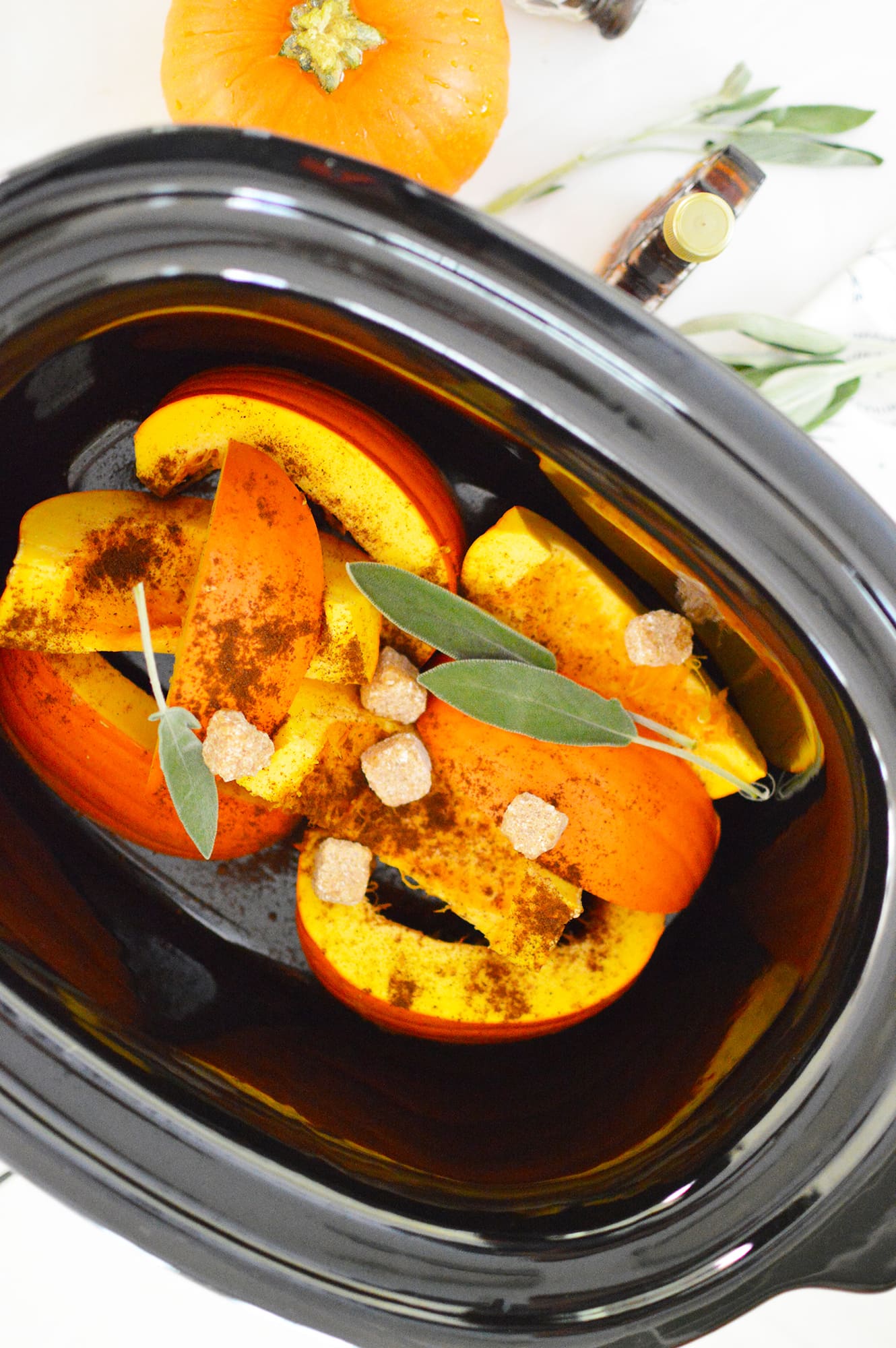 https://www.getgreenbewell.com/wp-content/uploads/2019/10/Pumpkin-Spice-potpourri-crock-pot-recipe-for-fall.jpg